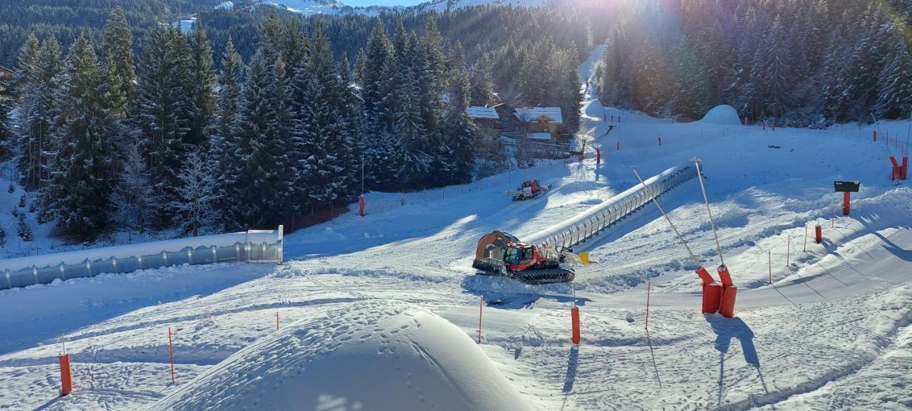 40M2 - Ski Aux Pieds - La Tania - Parking Couvert Extérieur photo